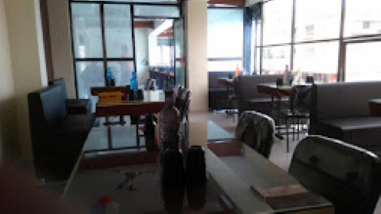 Hotel Vaibhav,Akola Екстериор снимка
