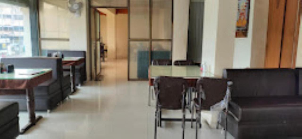 Hotel Vaibhav,Akola Екстериор снимка